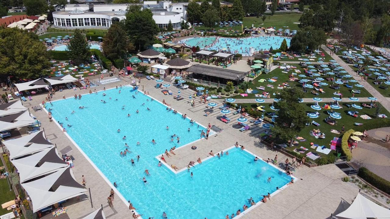 Rivapark Leilighet Dunajská Streda Eksteriør bilde