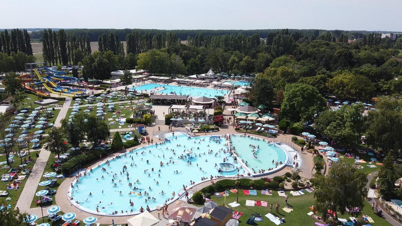 Rivapark Leilighet Dunajská Streda Eksteriør bilde